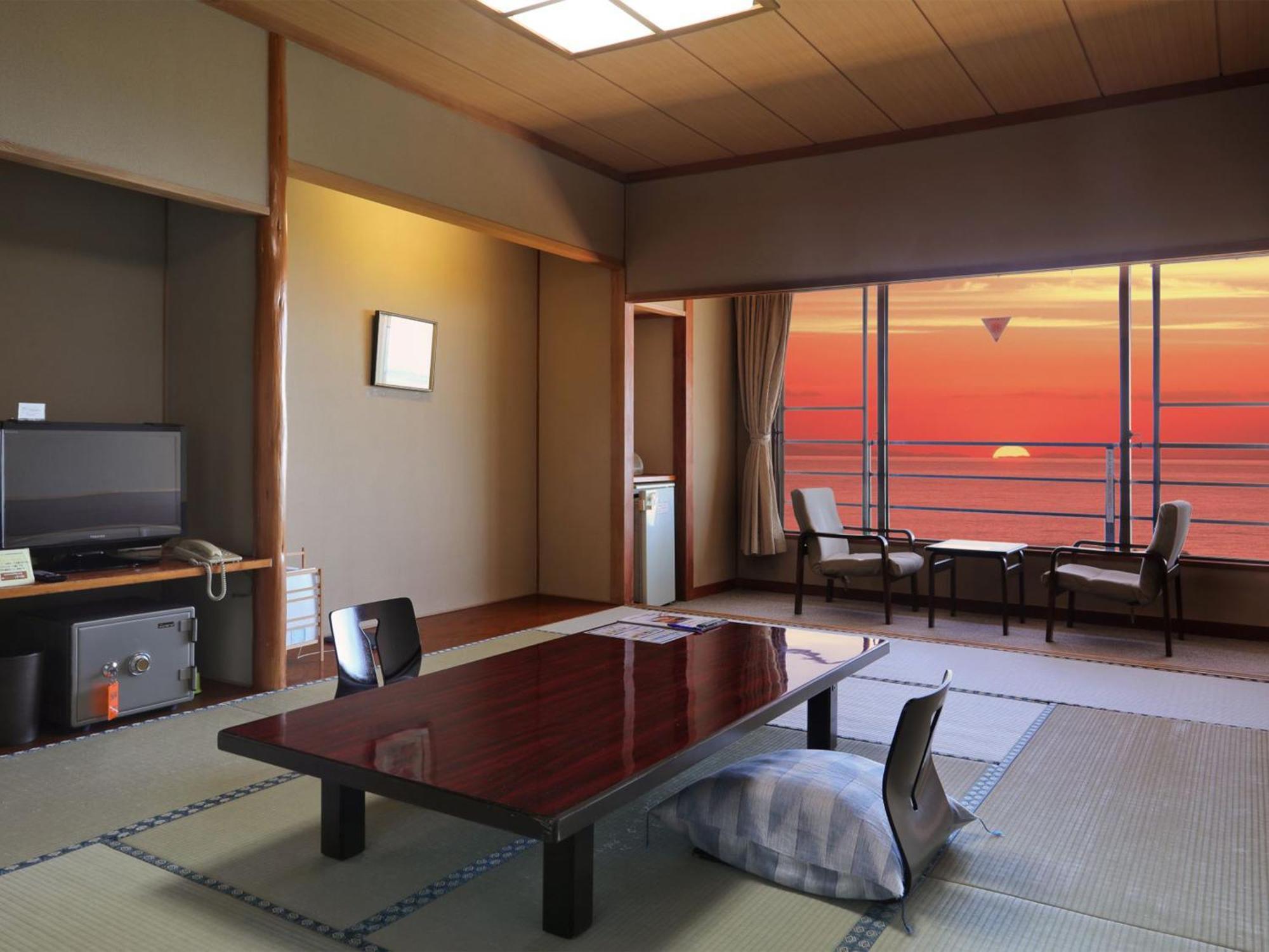 Unohama Onsen Royal Hotel Kobayashi Джоецу Екстериор снимка